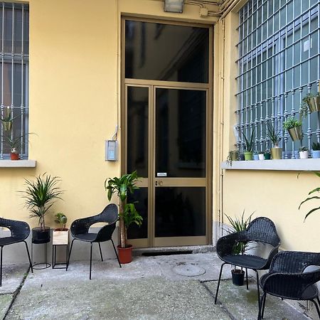 Regina Milano In Porta Romana 3 - Sky Tv, Wifi & Breakfast Box Appartement Buitenkant foto