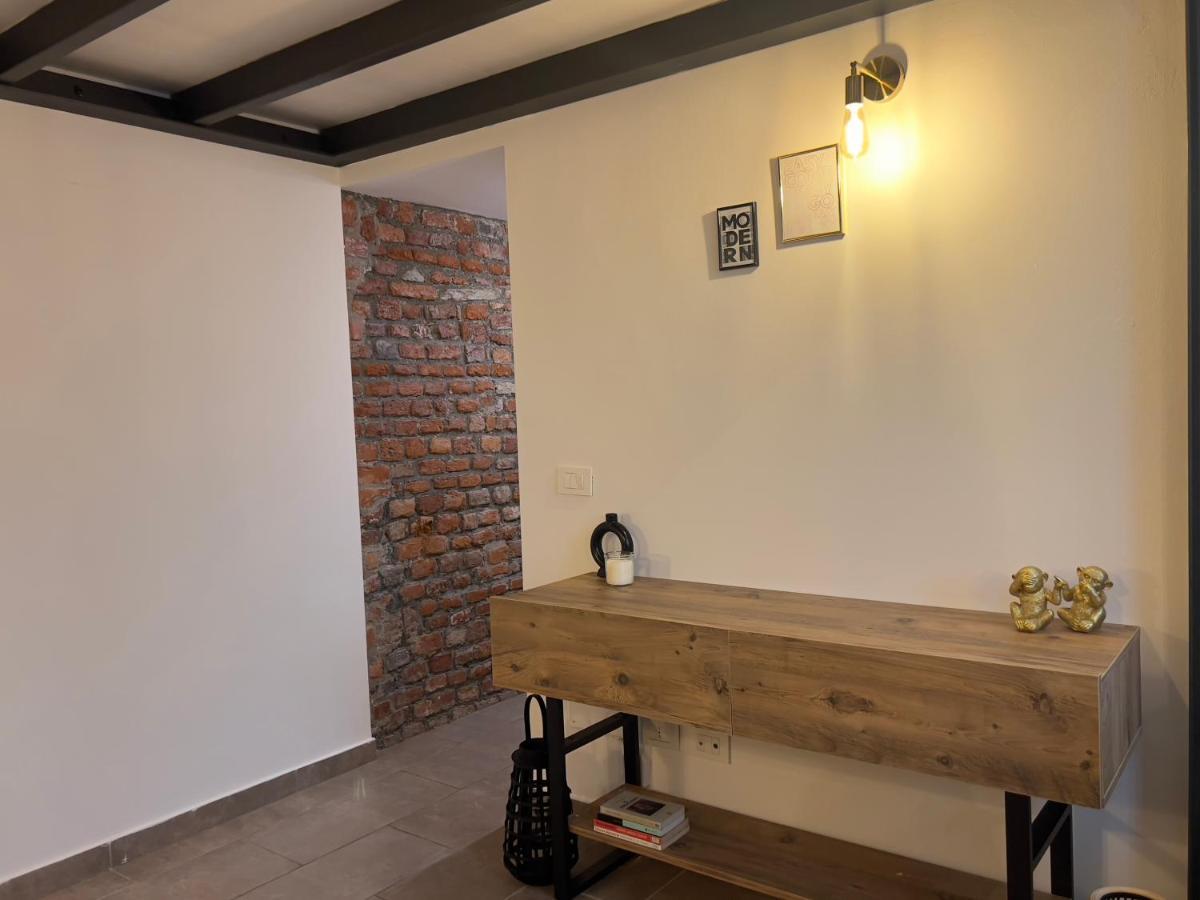 Regina Milano In Porta Romana 3 - Sky Tv, Wifi & Breakfast Box Appartement Buitenkant foto