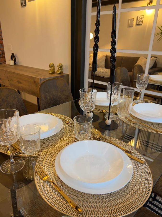 Regina Milano In Porta Romana 3 - Sky Tv, Wifi & Breakfast Box Appartement Buitenkant foto