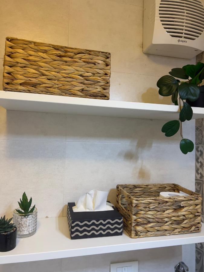 Regina Milano In Porta Romana 3 - Sky Tv, Wifi & Breakfast Box Appartement Buitenkant foto