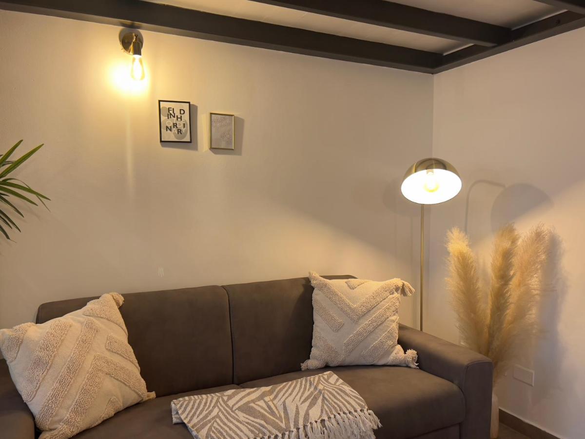 Regina Milano In Porta Romana 3 - Sky Tv, Wifi & Breakfast Box Appartement Buitenkant foto