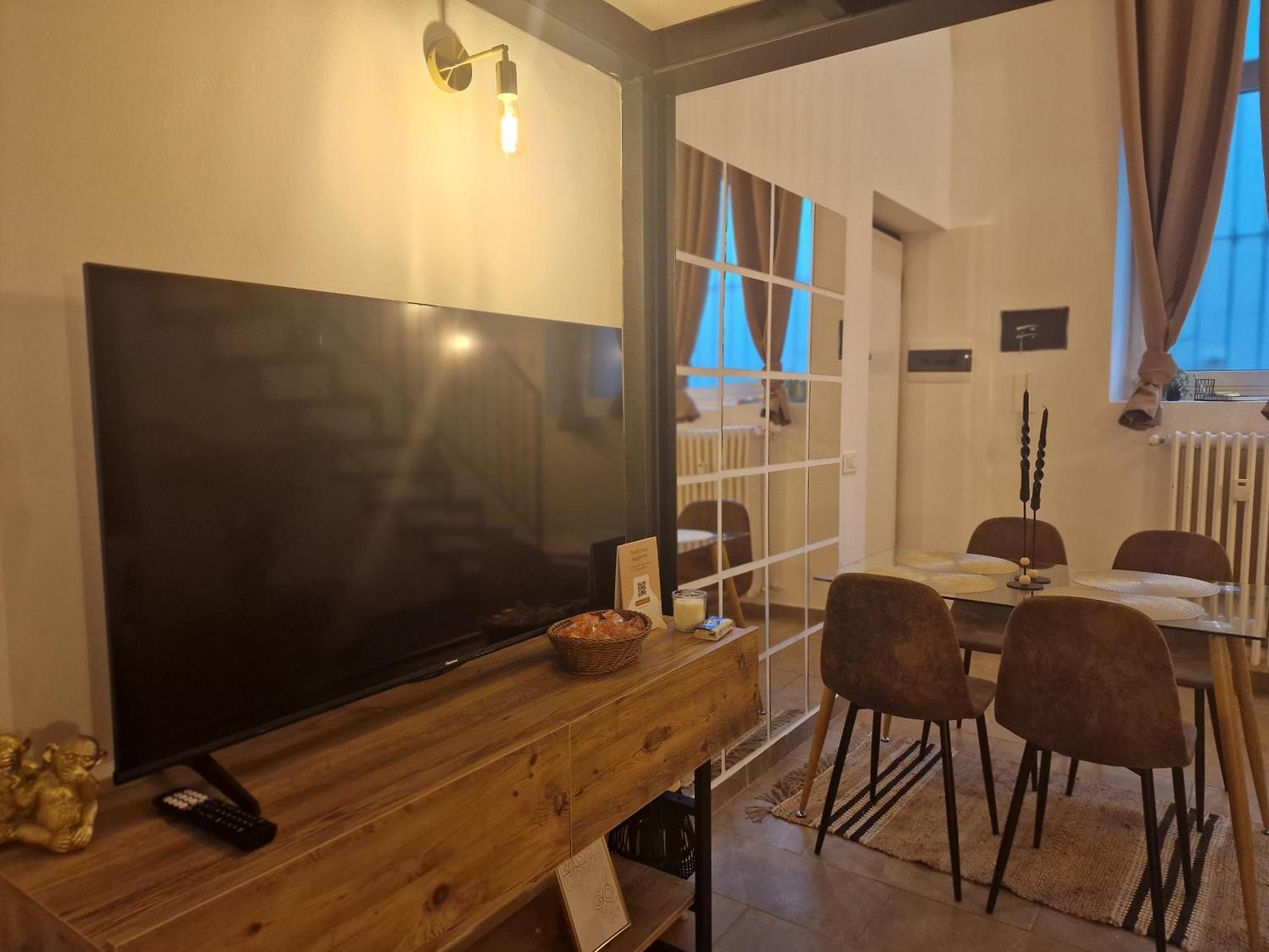 Regina Milano In Porta Romana 3 - Sky Tv, Wifi & Breakfast Box Appartement Buitenkant foto